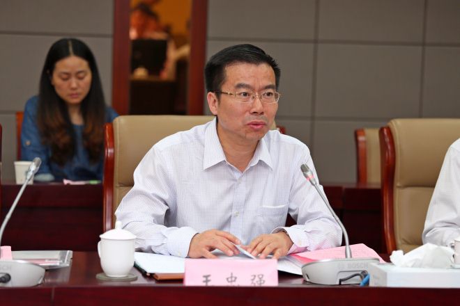 考核组组长、中国矿业大学(北京)副校长王忠强讲话